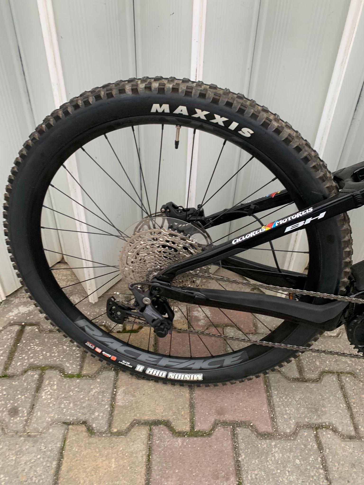 BICICLETA BH ATOMX LYNX PRO 8.2 