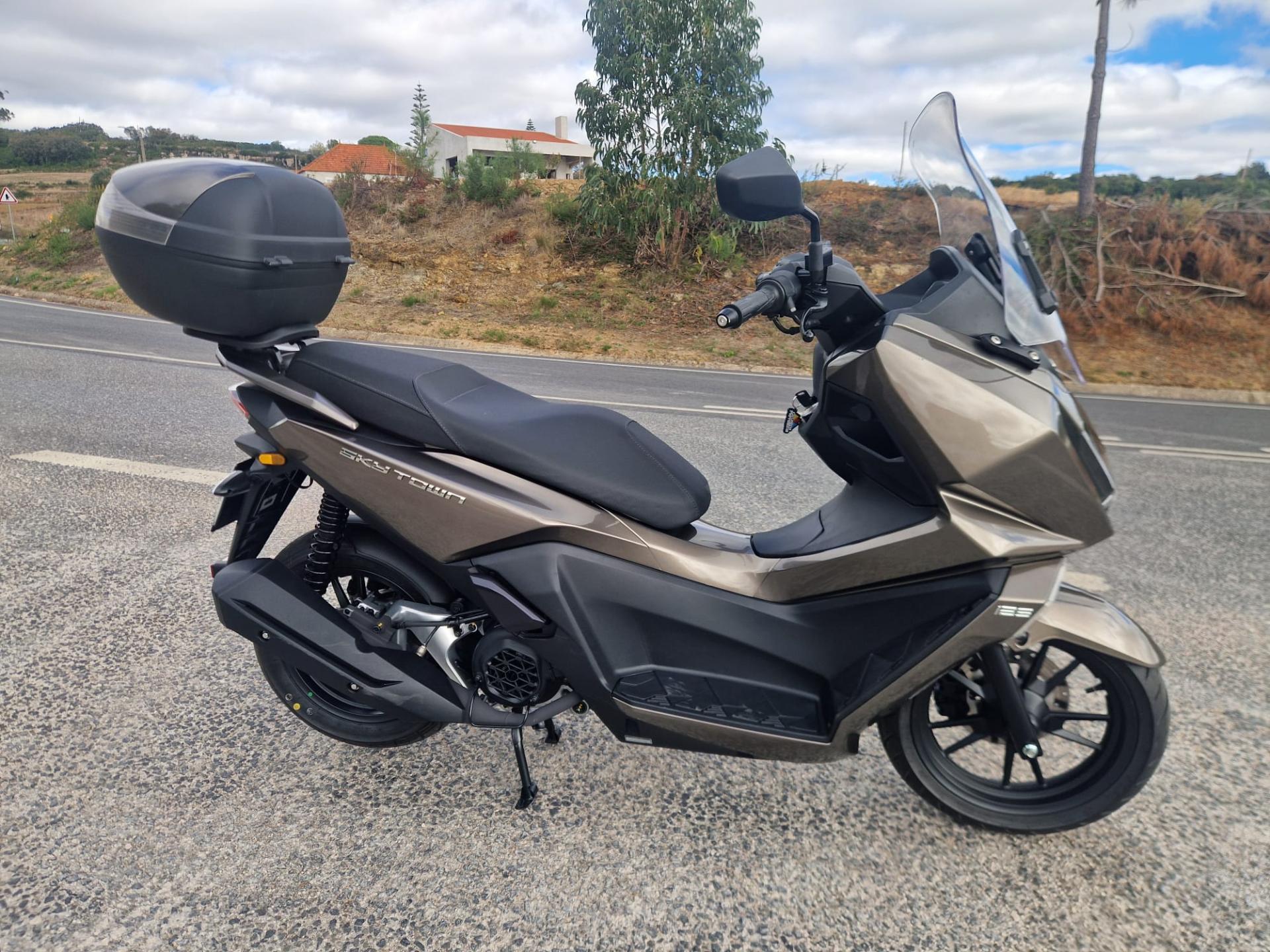 MOTO KYMCO SKYTOWN 125