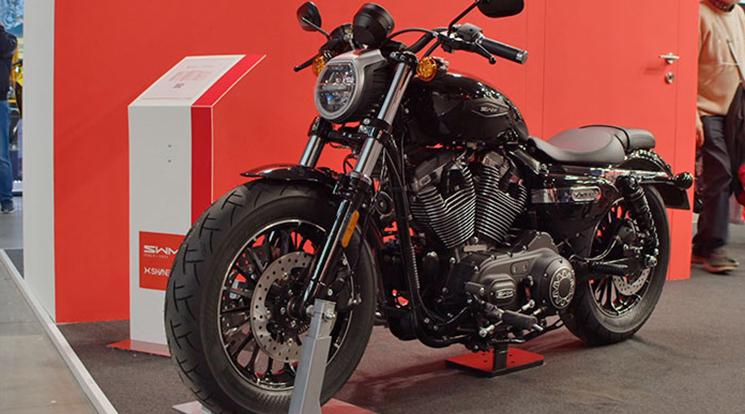 MOTO SWM CUSTOM STORMBREAKER 1200