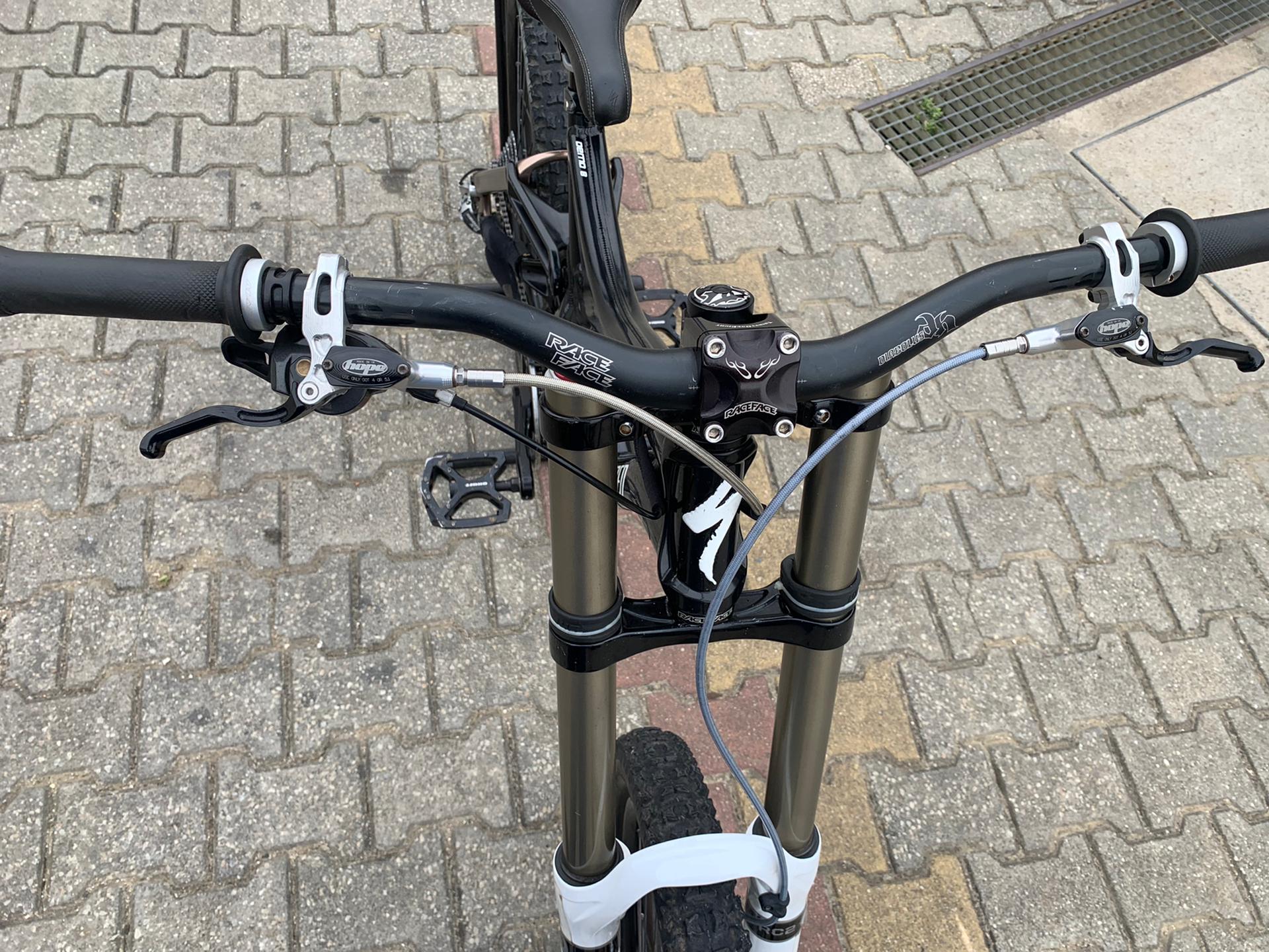 BICICLETA SPECIALIZED DEMO8