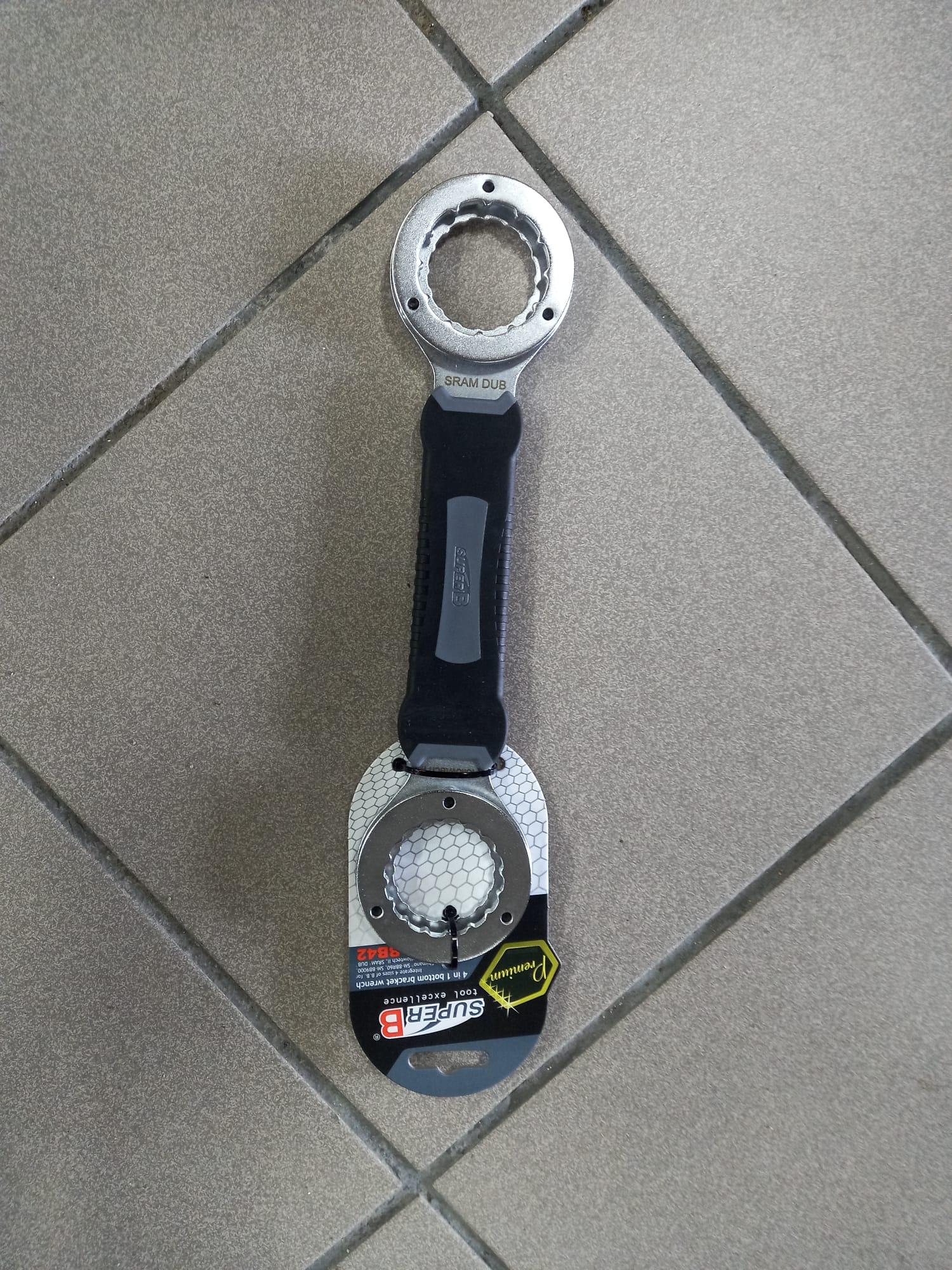 CHAVE BLOCO PEDALEIRO